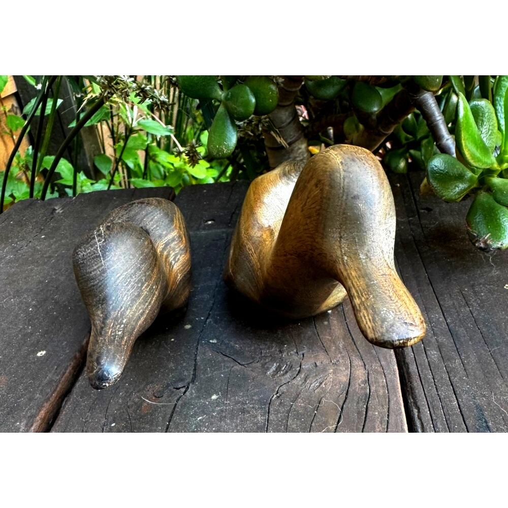 Vintage Cool & Rustic Pair of Ironwood Duck Decoys - Picture 4 of 5